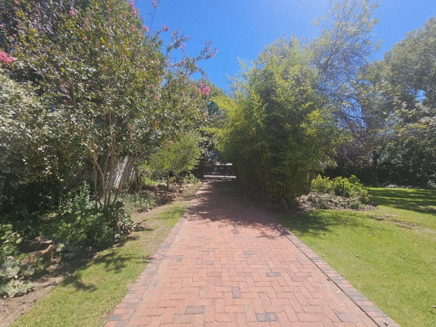 7 Bedroom Property for Sale in Ladybrand Free State